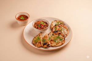 Amritsari Chole Kulche With Chutney