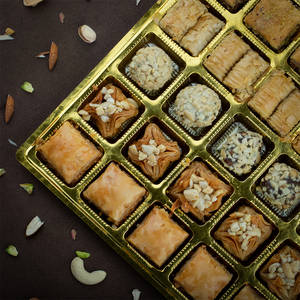 BAKLAVA GIFT BOX BIG 450GMS