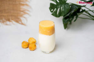 Chikoo Lassi
