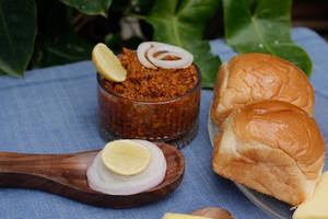 Mutton Kheema With 2 Roti's