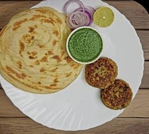 Chicken Kebab Paratha ( Half Plate) 2 Kebab 1 lachha Paratha