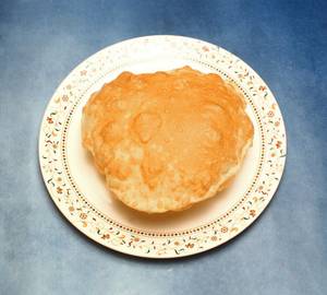 Bhatura (1 Piece)