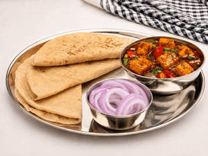 Chilli Paneer With Tawa Roti