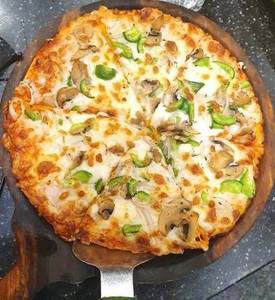Cheese Onion Capsicum Mushroom