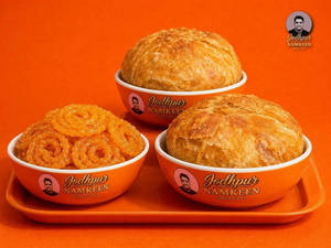2 Pyaaz Kachori + Kesar Jalebi Combo