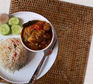 Chicken Fried Rice With Chicken Curry (2Pcs)