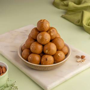 Roasted Chana Ladoo