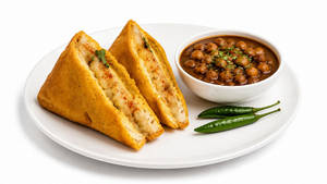 Aloo Bread Pakoda With Chole