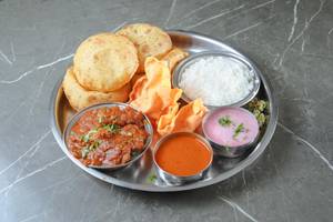 CHICKEN SUKHA BONLES THALI 