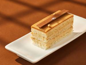 White Chocolate Caramel Pastry [100 g]