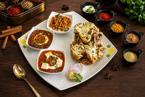 Paneer Wala Chur-chur Naan Platter