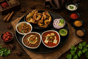 Pyaz Masala Chur-chur Naan Platter