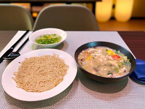 Chicken Pan Fried Noodles