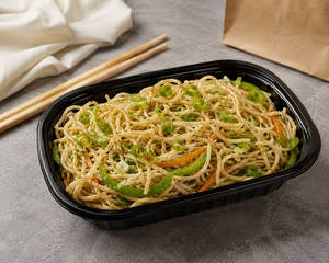 Classic Hakka Noodles