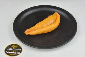 Gujiya (1 Piece)