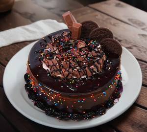 Kit Kat Oreo Cake
