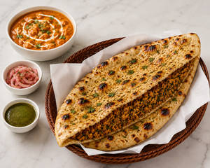 Chicken Keema Naan With Gravy