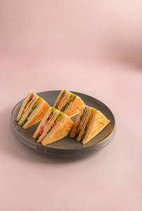 VEG CLUB SANDWICH