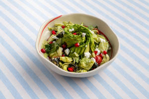 Avocado Mixed Lettuce Salad