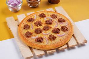 Chicken Kheema & Onion Pizza