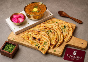 Dal Makhani With Choice Of Bread