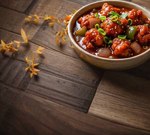 Chicken fried noodles with chilli chicken