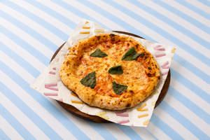 Classic Margherita Pizza