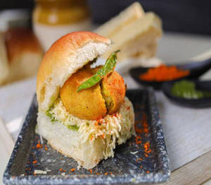 Classic Vada Pav