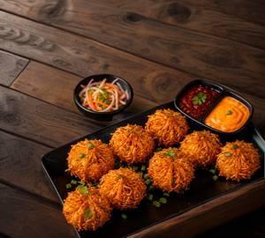 Paneer Kurkure Momos (8 pieces)