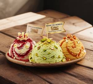 Red Velvet Pista Butterscotch [3 Scoops] Lazza