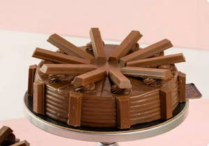 Chocolate Kitkat Cake