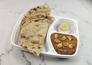 Aloo Paratha & Veg Makhana