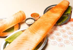 Family Mysore Sada Dosa [With Red Chutney]