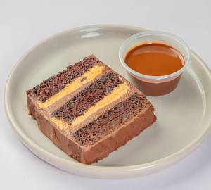 London Chocolate Caramel Cake