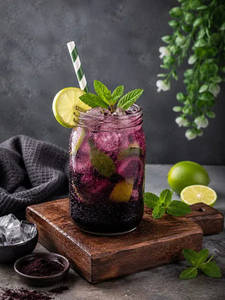 Kala Khatta Mojito