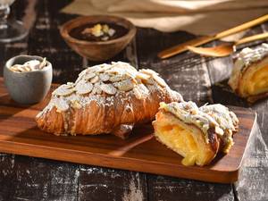 Almond Croissant