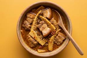 Fresh Pork Curry With Bamboo Shoot