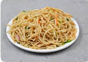 Veg Hakka Noodles [400 Grams]