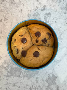 CHOCOLATE CENTER FILLED Cookie Tin 250gm