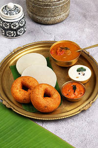 Idli Sambar + Medu Wada