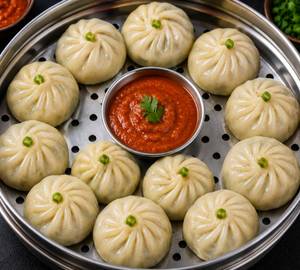 Veg Momo Steam (6 Pieces)