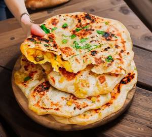 Aloo naan