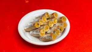 Kaju Kesar Roll