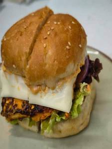 Paneer Tikka Burger