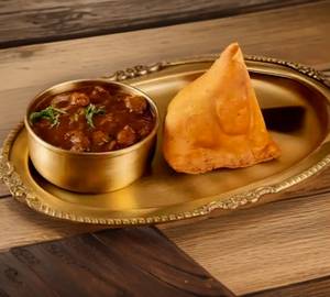 Samosa(1Piece) With Chole