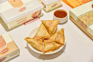 Kela Vatana Samosa (5 Pc)