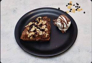 Brownie With Ice Cream