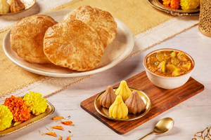 Poori with Aloo Hing and Dessert Meal (Serves 1)