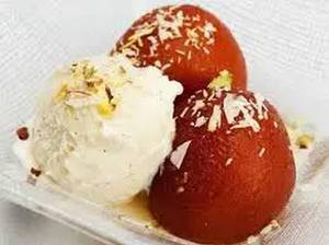 Gulab Jamun With Ice Cream