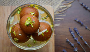 Hot Gulab Jamun